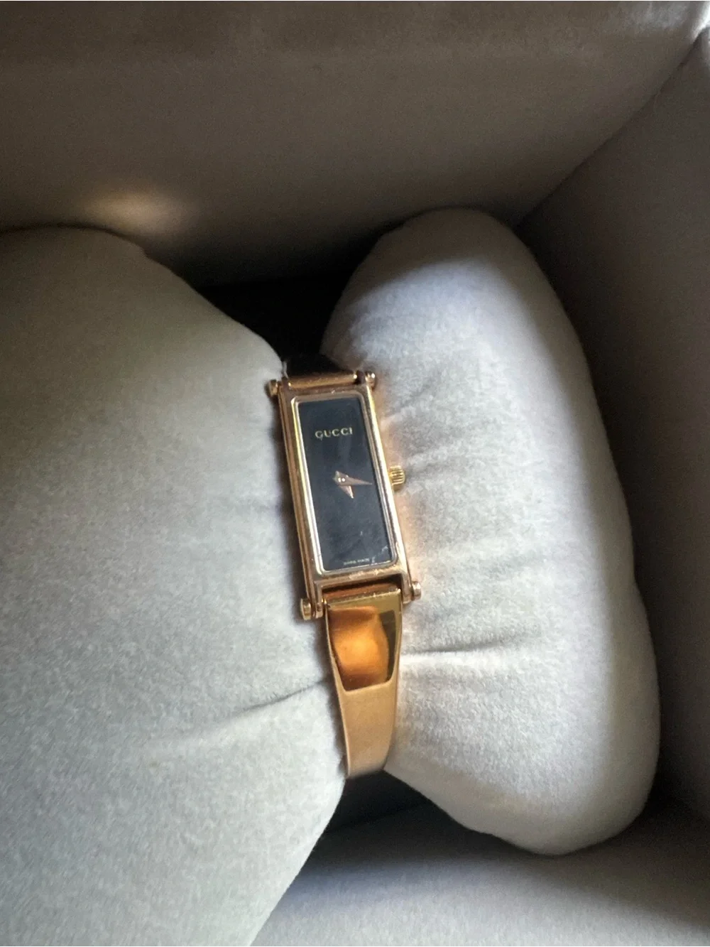 Gucci Women's Classic Gold & Black Watch W Box & Shopping bag/tie